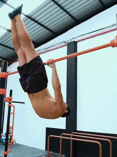 Front lever row to pike and negative