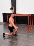 Walking lunges with kettlebell
